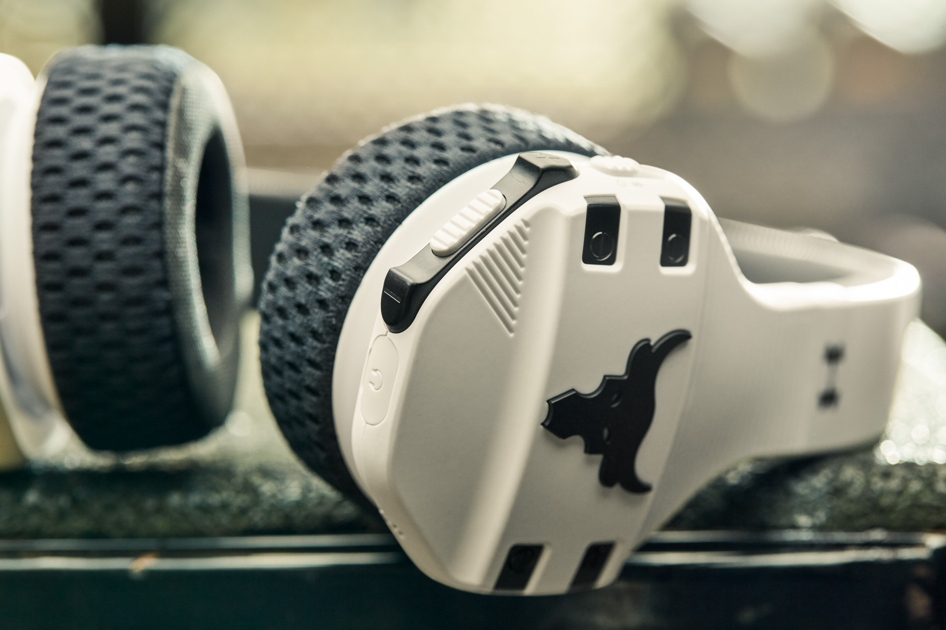 181113_FW18_Rock_Headphones_Prdct34911